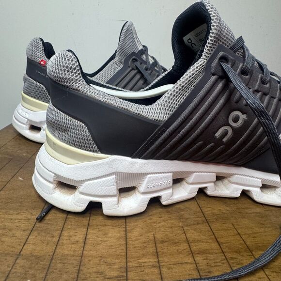On Cloud Mens 13 Gray Black Athletic Sneakers Running Training Gym Lightweight main image 6